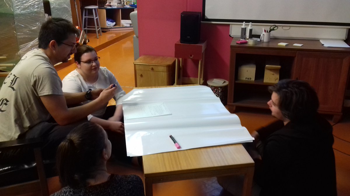 TogetherSi's tweet photo. We were discussing big media posts yesterday at Mladinska postaja Moste. It is important for young people to have the skills and knowledge to use social media and give value to information, act with responsibility, open and inclusive mind! #youngtogether #medialiteracy https://t.co/sOpEcppmak