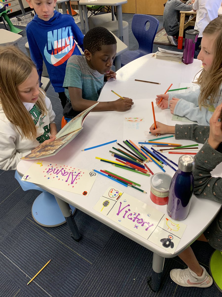 MsMeglindsay's tweet photo. Group work. Draw what you learn. Love watching these kids teach each other. https://t.co/LfIcoqgKAH