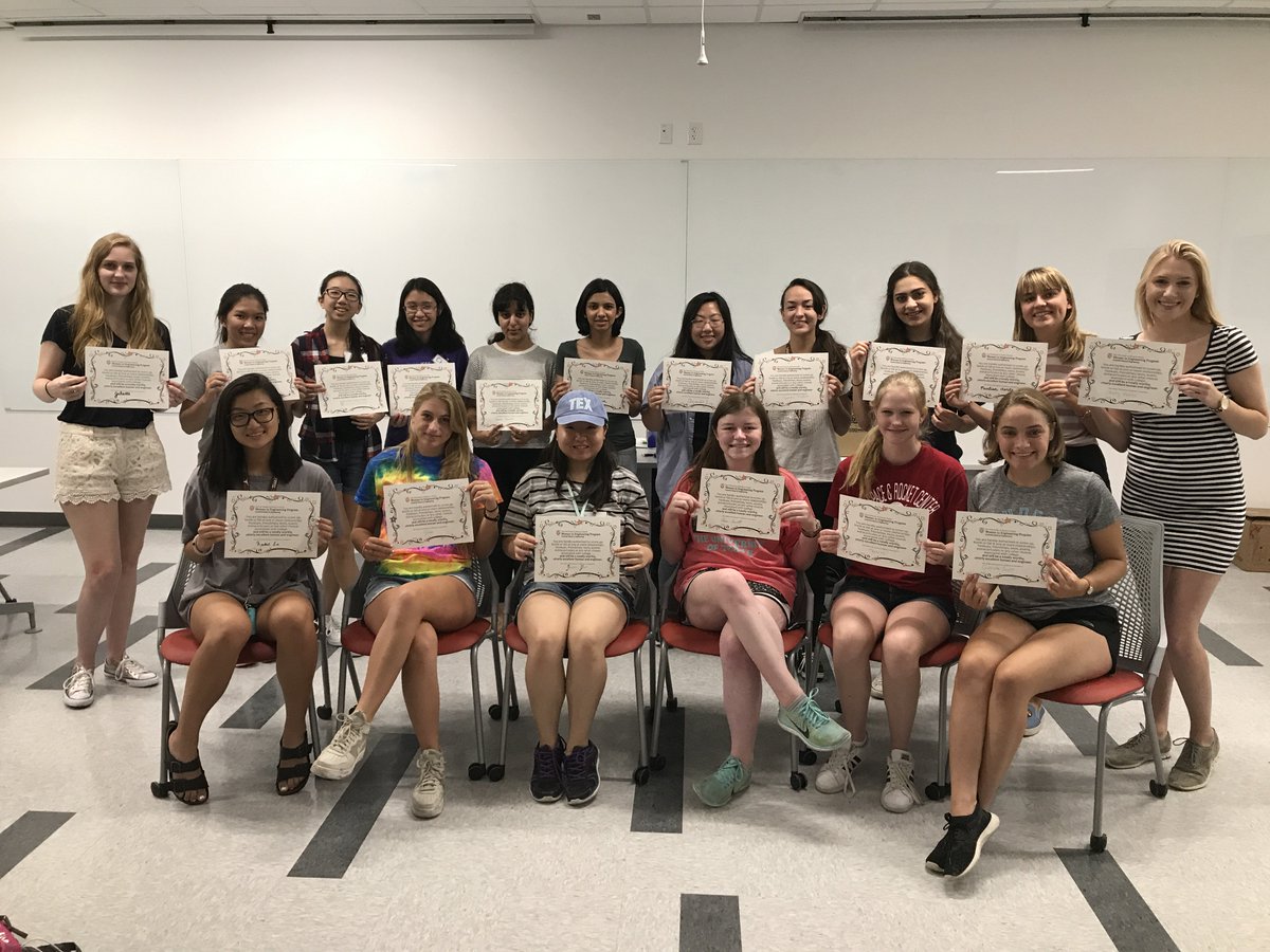 UTWEP's tweet photo. Some #UTWEP History for #WomensHistoryMonth: WEP was one of the first programs piloting the First-Year Interest Group (FIG) program on campus in 1998. https://t.co/Pww6TUJ7dR