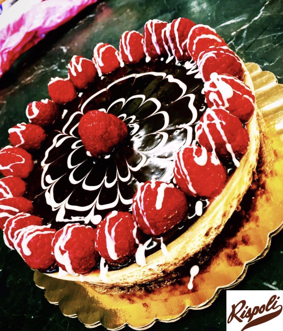 RispoliShop's tweet photo. #rispolispastryshop #rispolispastries #rispolis #americancheesecake #american #cheesecake #rasberries #chocolateganache #whitechocolate #delicious #yummy #treatyourself #fuckthatsdelicious #italianpastries #iatlian #bergencountynj #WEARETHESTANDARD #1name #1family #1tradition https://t.co/yEj8uXYEyE