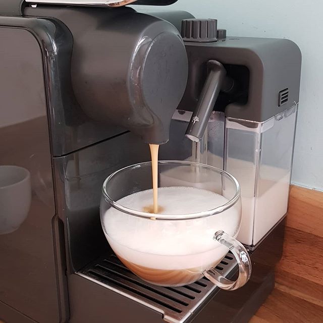 BenMoorhouse's tweet photo. Mmmmm one of the advantages of working from home 😍
#coffeeintocode #coffee #homeoffice #devops https://t.co/owqCH4gYJ1