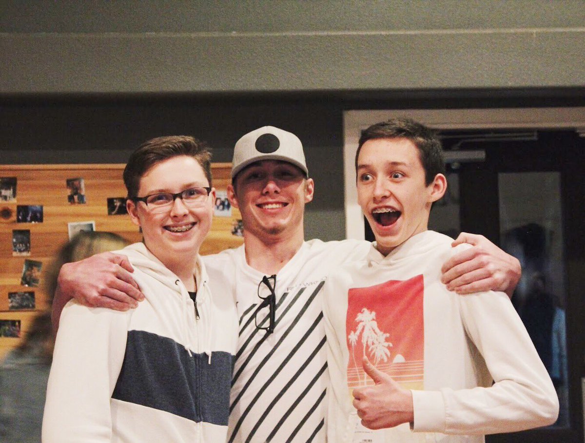 elevateyourlife's tweet photo. Good friends are hard to find out there, but not at RN WKND! 
We are 2 sleeps away from Right Now Weekend! Can you believe it?!💥 Parents you definitely want to get your students signed up. Cost is $100, but worth every penny. Sign up online at https://t.co/dy5ReAwYA4 https://t.co/A6Eu4n3PVn