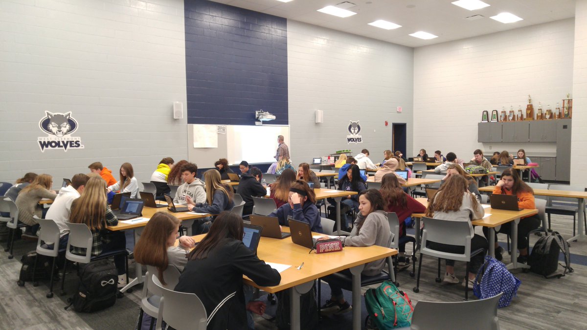 MrsGrafTechEdu's tweet image. Freshmen teams with perfect scores in the EOC Blitz review loved the #minutetowinit challenge.  Thanks for the idea, @AngelaFaulhaber! #WCLearns #gamification docs.google.com/presentation/d…