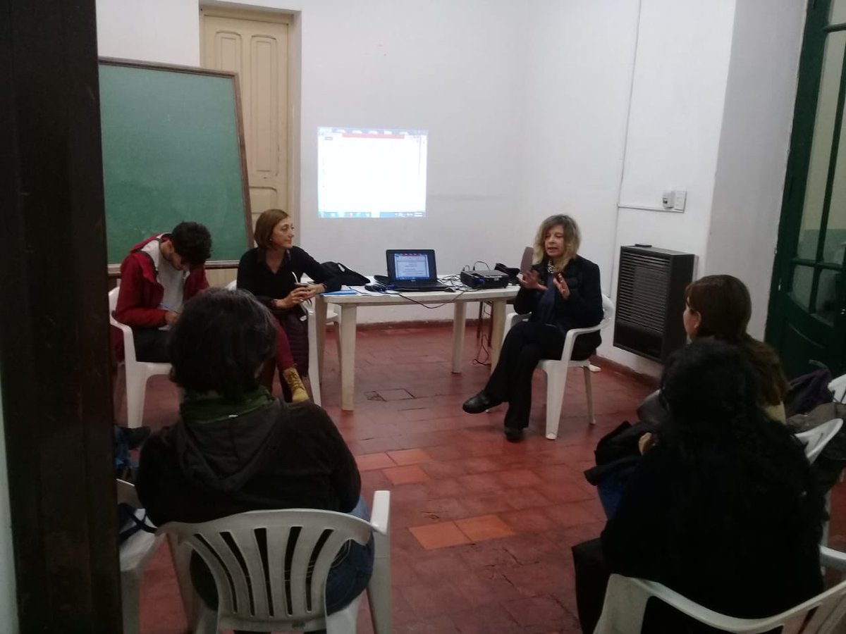 Participamos de la capacitación en ESI a cargo del equipo nacional de Educación Sexual Integral. #Esisehabla