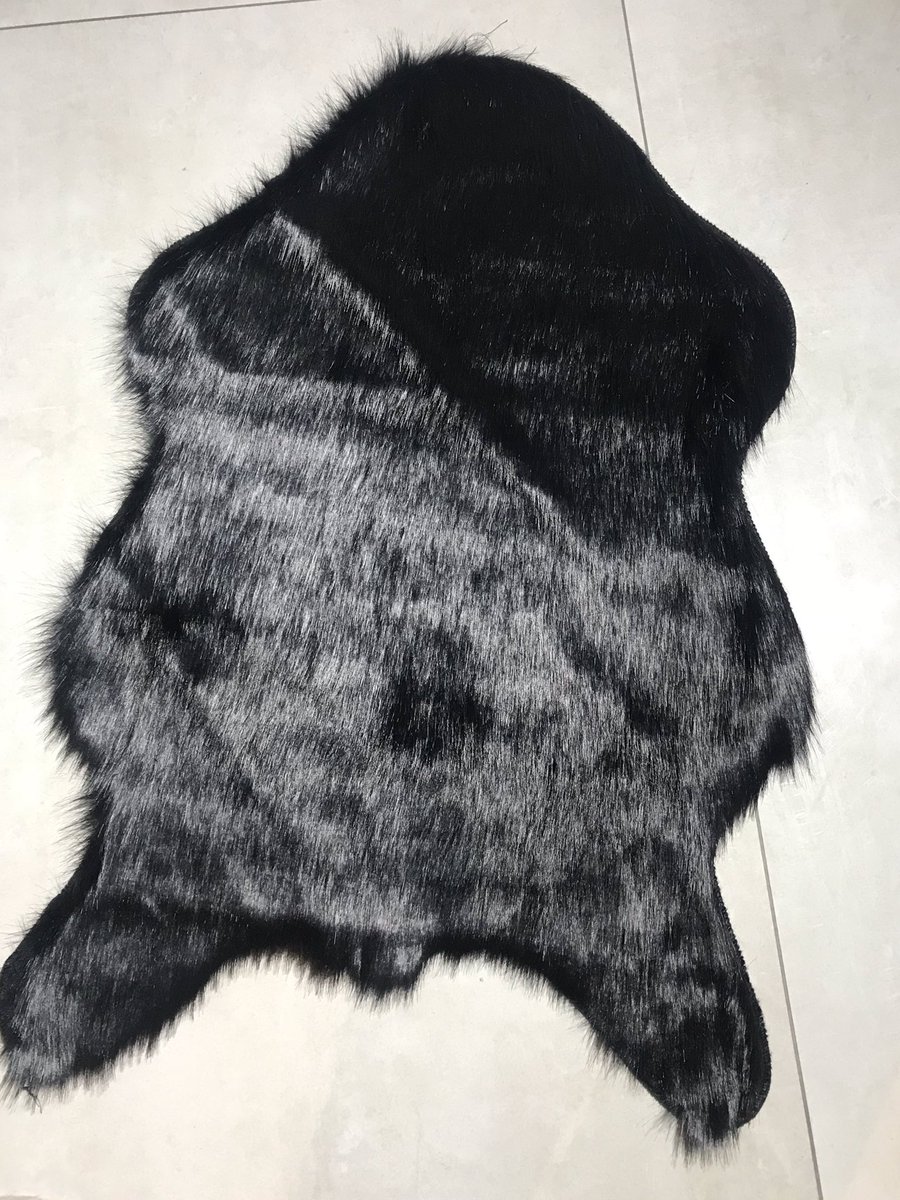 Hali Gross Hakkimizda