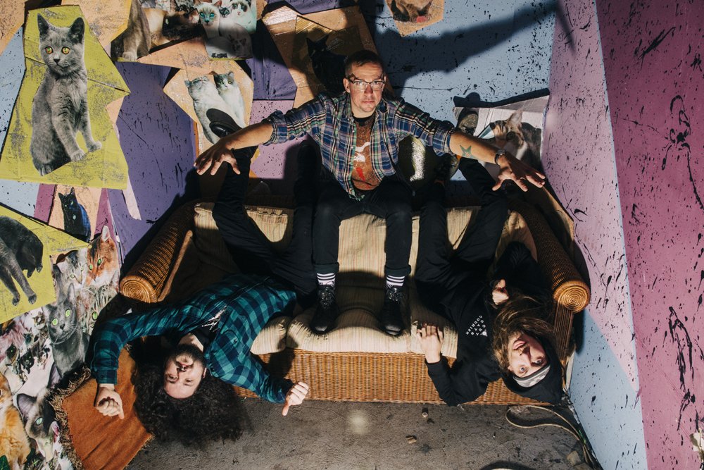 Prague! <a href="/OozingWound/">Oozing Wound</a> play Underdogs tonight with <a href="/gholdband/">GHOLD</a>, your first chance to experience their new headmelters live 

8PM // 213 CZK
More info: bit.ly/2FG3GDj