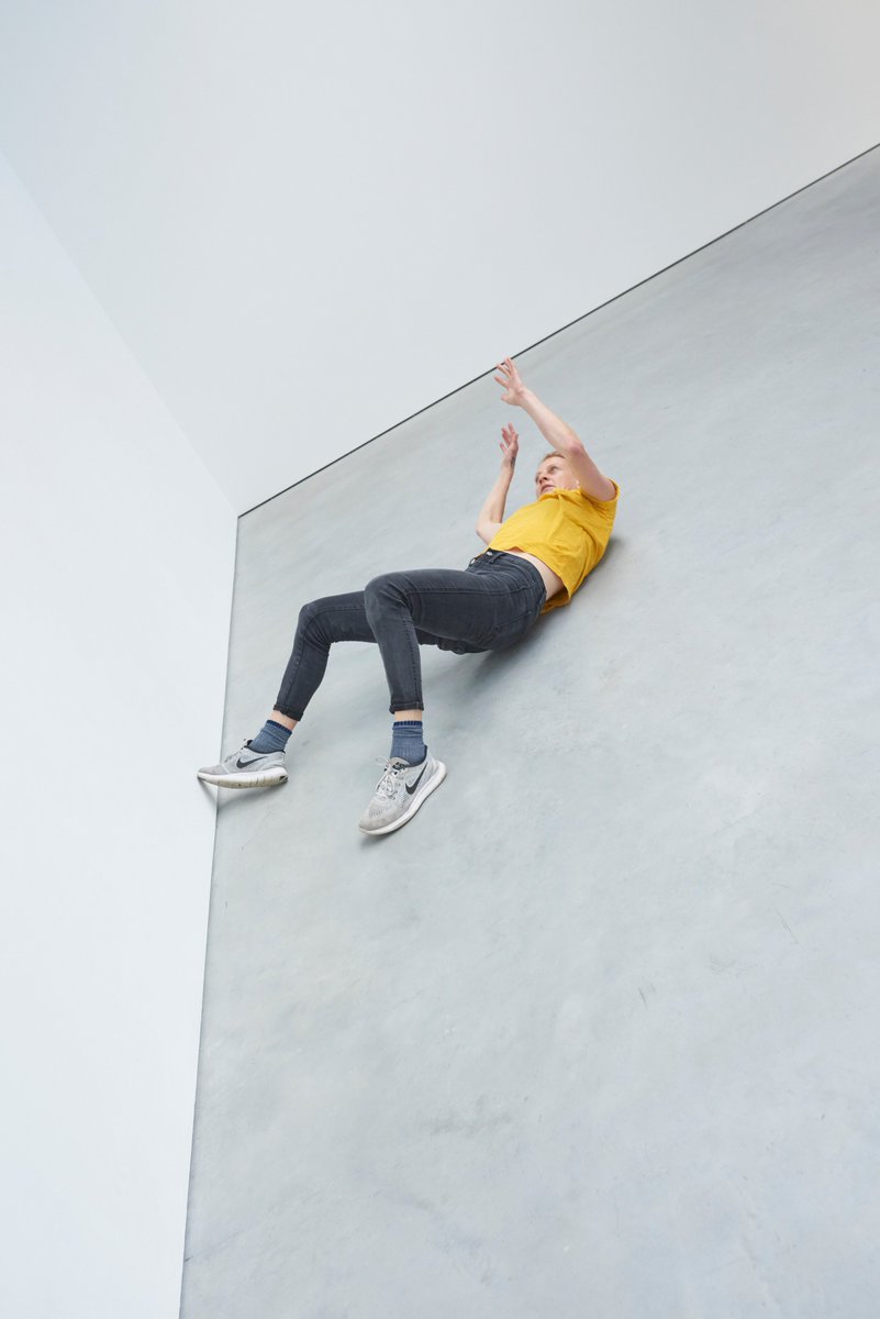 timtrimingham's tweet photo. Loss. Longing. Heartbreak. Fear. Unbreakable Britishness. A plea from Germany. #Iwanttobeyours by @katyecoe #MakinganEXITCDS @ChisenhaleDance Image: David Edwards 🇩🇪🇪🇺🇬🇧📱💻📞☎️🖥️🥺🗣️👥👂😢💔✈️🛫🛬🚄🚈🚞🚆 https://t.co/XzihiH7Vxa