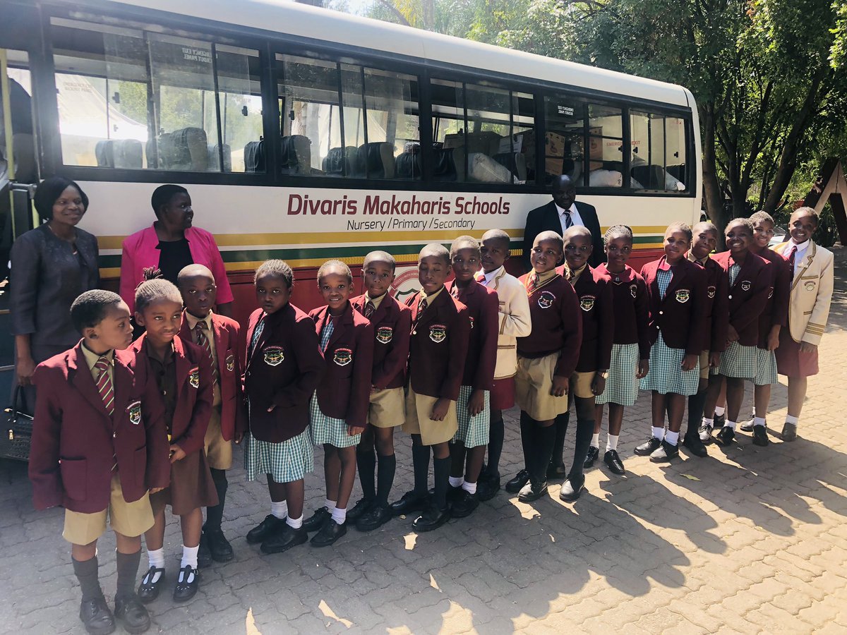 ZiFMStereo's tweet photo. Giving is not just about making a donation, it is about making a difference. Thank you to Divaris Makaharis School pupils for donating and supporting the Cyclone Idai relief.
#ZiFMcares https://t.co/LqItwlkxEz