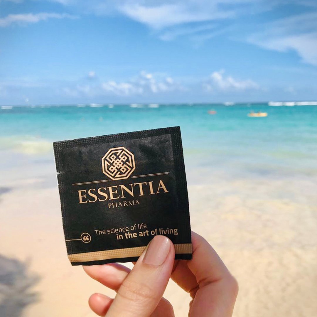 essentiapharma's tweet image. Quem disse que férias e cuidados com a saúde não combinam?
Com formas farmacêuticas práticas como os sachês, é possível levar seus medicamentos para qualquer lugar de forma prática e segura.
#EssentiaPharma #theartofliving #saches