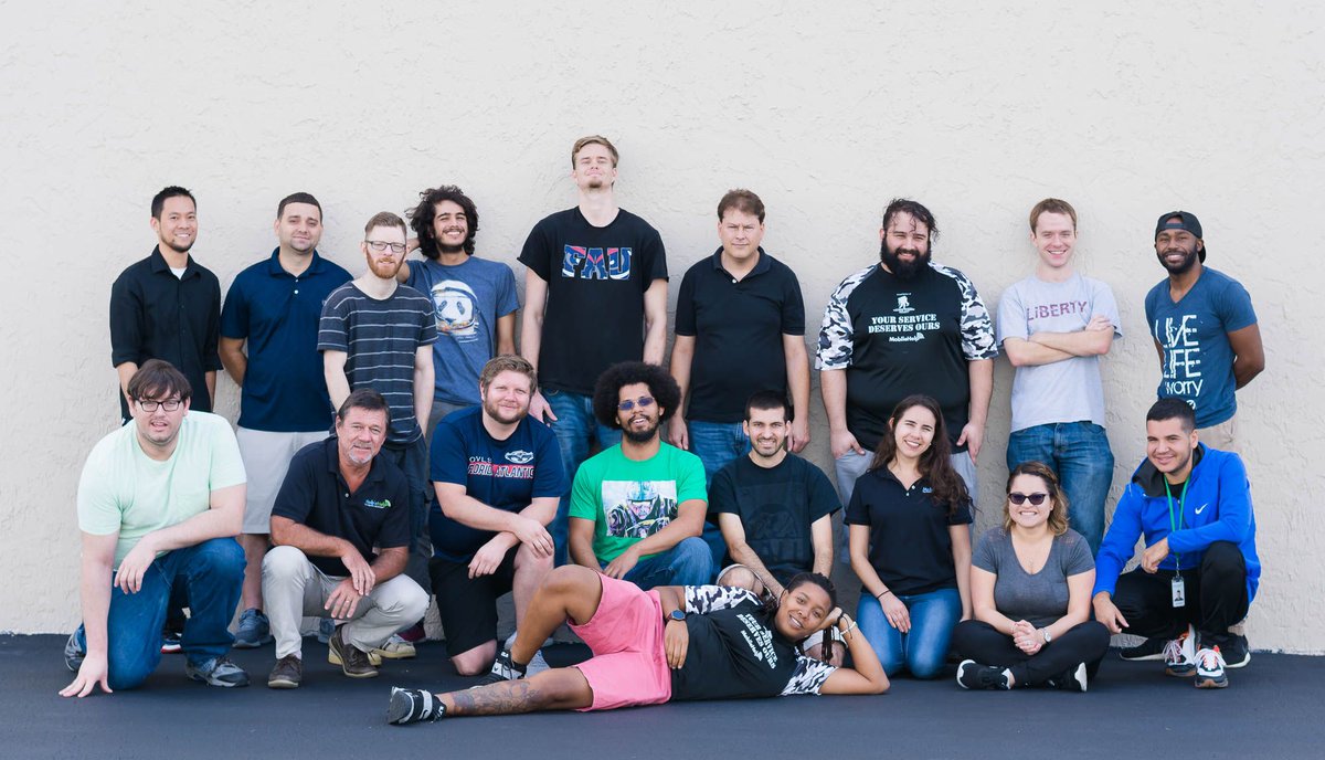 MobileHelpNow's tweet image. When people love what they do you don&apos;t have to ask them to smile. 

These #MobileHelpHeroes will save 160 lives today... you would smile too.
#MobileHelp