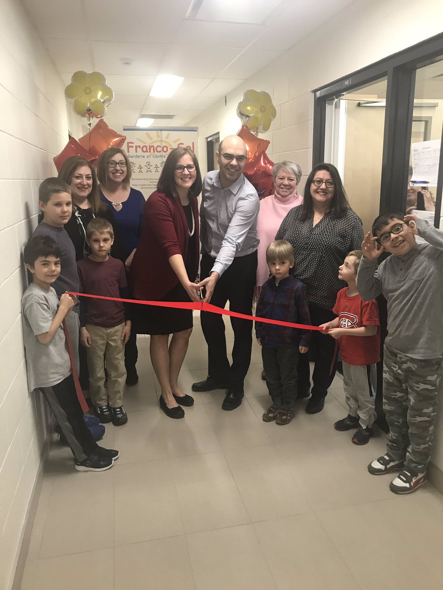 YasmineJoheir's tweet photo. Ouverture officielle de la garderie Franco Sol à l’école élémentaire Louise Charron #francophone #ONfr #servicesenfrançais @CSViamonde @gravellesy https://t.co/2oW0W26NXv