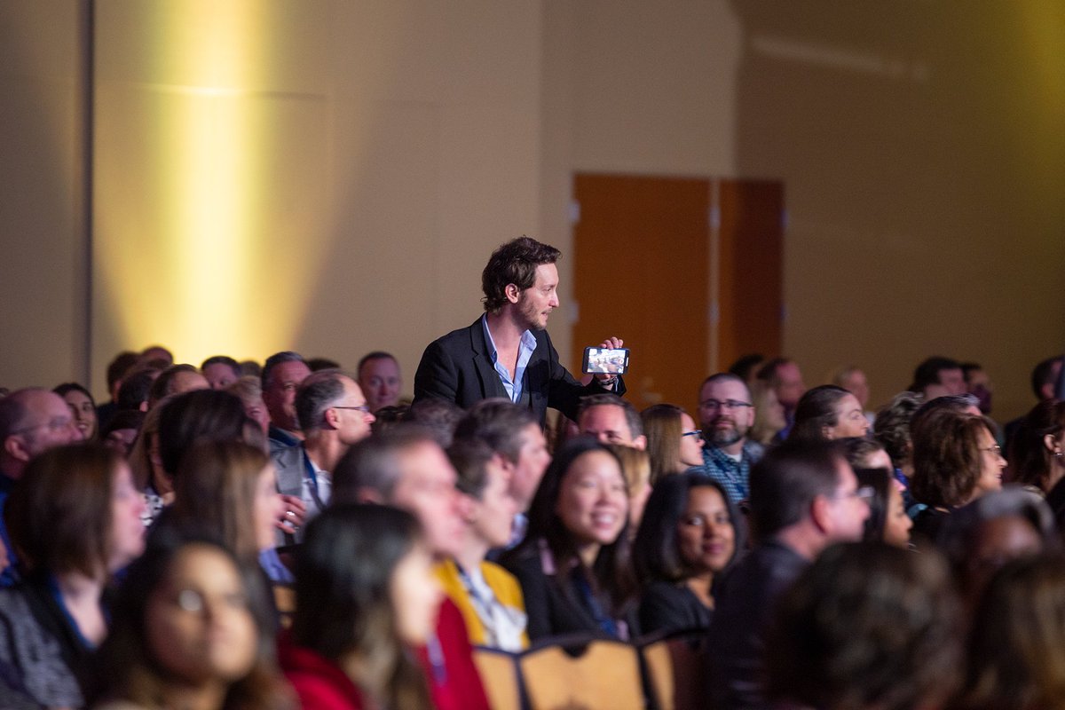 InmarInc's tweet photo. Another amazing performance from @LiorSuchard today at the forum! Needless to say...our minds are blown! #InmarForum19 https://t.co/U7SYdaSErQ