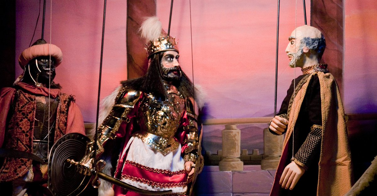 Ciatusicily's tweet photo. Per la #GiornataMondialedelTeatro, vogliamo rendere omaggio ad un'antica arte di #Sicilia, il Teatro dei Pupi.
Proprio i paladini di Francia sono diventati inconsapevoli testimonial del nostro doccia gel #Palermo, per aiutarvi a ristorare dopo le dure battaglie quotidiane! #Ciatu https://t.co/FHt1g96w59