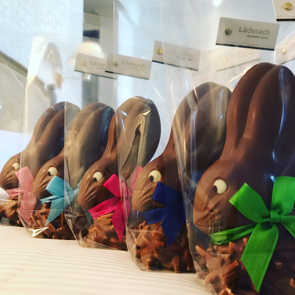 Ne ratez pas cette offre EGG-ceptionnelle, valable du 17 au 28 avril 2019 ! #bristolgeneva #visitgeneva #inlovewithswitzerland #easter #paques #bunny #chocolate #offrepaques #soon #chocolatsuisse 

bristol.ch/fr/offres/paqu…
