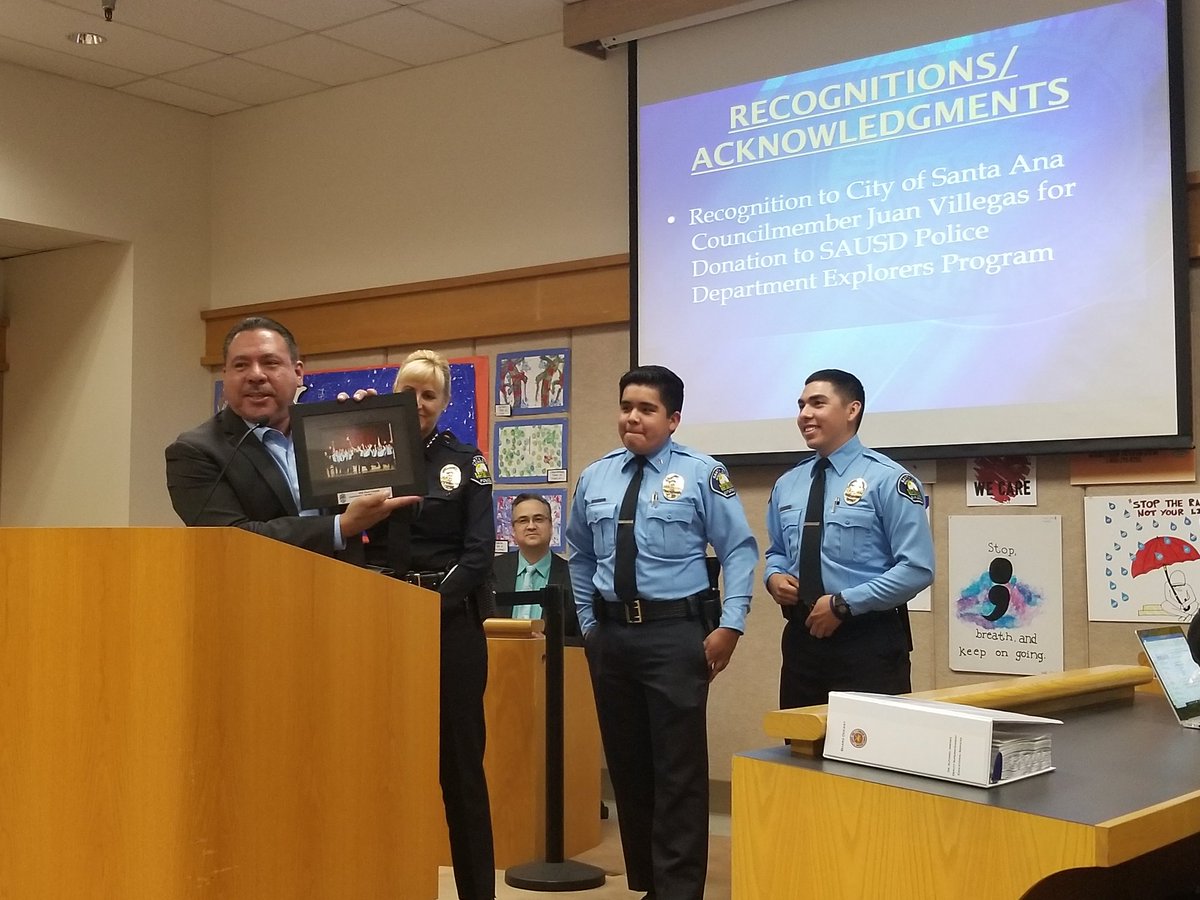 Congratulations to Mayor ProTem &amp; OCFA Board of Director Juan Villegas. He was recognized last night by SAUSD for he contribution and dedication to the Explorer Program!! 
#Explorers <a href="/SantaAnaUSD/">Santa Ana USD</a> #ocfadiv6 #CityofSantaAna
