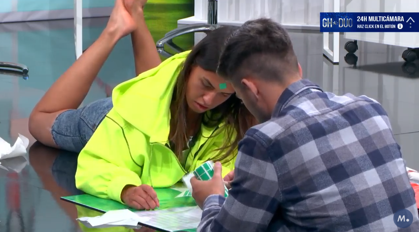 ghoficial's tweet photo. ¿Quién pensáis que lo hará mejor en la prueba semanal? 💥

🔄 @sofiasuescun 
❤️ @AlejandroAlbala 

#GHDÚO27M https://t.co/KG3Yh5iqol