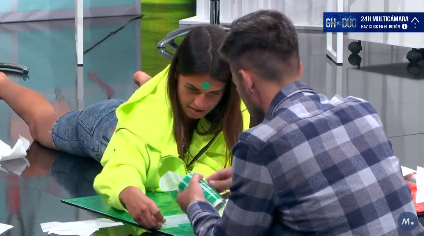 ghoficial's tweet photo. ¿Qué señal prefieres ver?

🔄 Sofía y Alejandro en la prueba semanal
❤️ Juanmi en el jardín

#GHDÚO27M https://t.co/bMPI59dXzX
