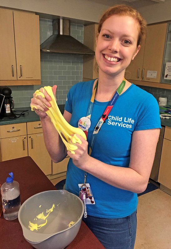SickKidsNews's tweet photo. With the help of #SKChildLife staff like Rachael and Shelly, our family spaces are welcoming, healing, safe and fun. Each space offers unique therapeutic programming and activities. Giving children choice in activities can help them gain a sense of control. #ChildLifeWeek https://t.co/7Zc94jrcQb