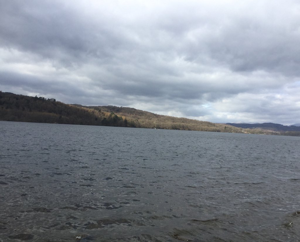 StOswaldsCPS's tweet photo. The Lake is looking beautiful 💕@tower_wood @Ant_Judge Y5 are up for the challenge 👍 https://t.co/uJulUYdEcG