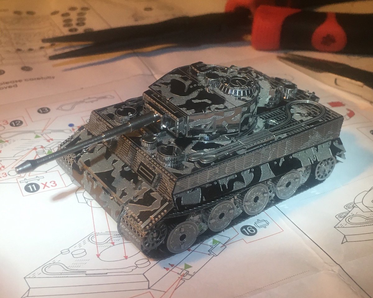 craigthegrey's tweet photo. I made a tank! #metalearth #tigeritank #stuffido #tigerphobia #ww2 https://t.co/p8xLbXK2ea