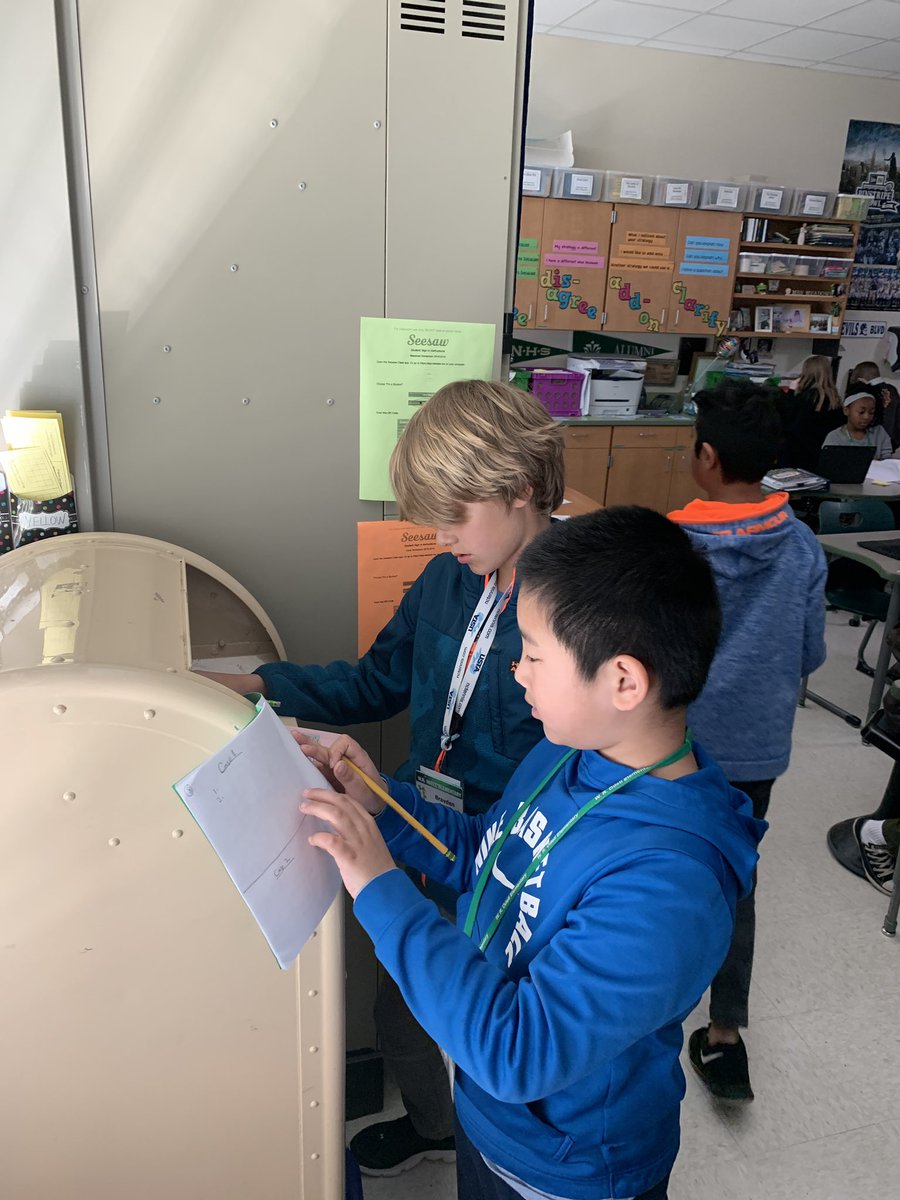 GradeOdell's tweet photo. Scavenger Hunt work around the room for Healthy Living 🍎🍇🌽 #WeROdell @wrodell35 https://t.co/4XAo4o6v9J