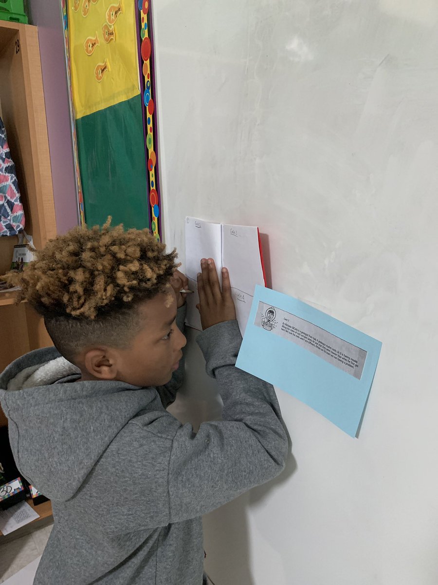 GradeOdell's tweet photo. Scavenger Hunt work around the room for Healthy Living 🍎🍇🌽 #WeROdell @wrodell35 https://t.co/4XAo4o6v9J
