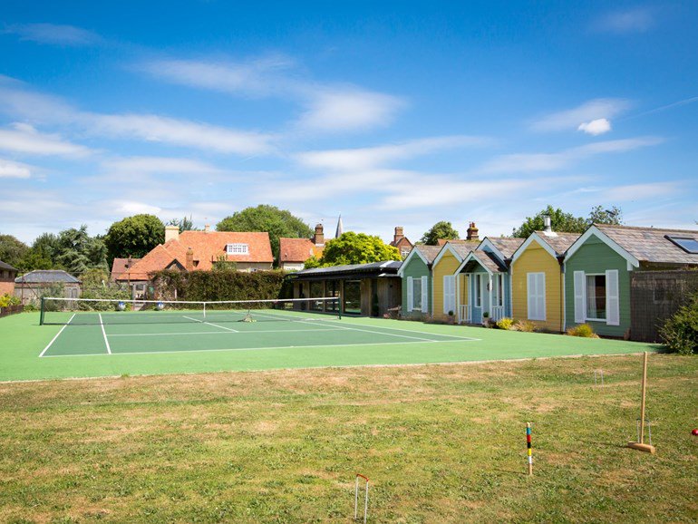 Looking for somewhere a little different to base your holiday? 

Our quirky cottages and places to stay are truly special and will promise you a holiday experience you’ll never forget 👇
bramleyandteal.co.uk/quirky-cottages

🏠 The Beach Huts