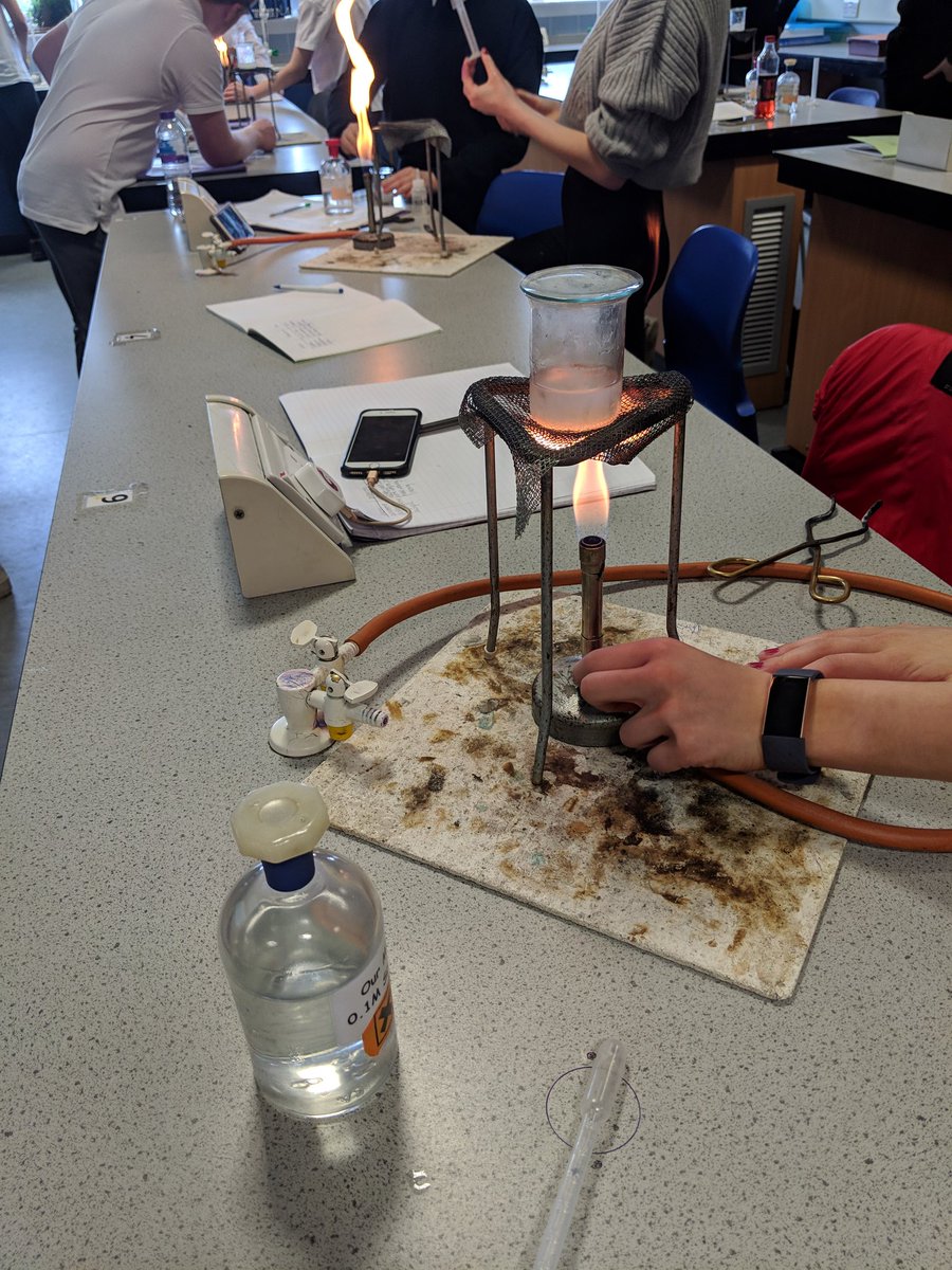DalkeithScience's tweet photo. Making biodegradable plastic in S3 chemistry today https://t.co/6N0SbPWckC