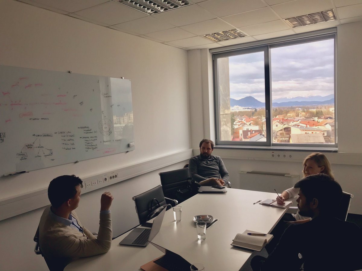 No working hours for #EUBCHUB and we love it! 
After work working groups for young, restless, and decentralized ideas 💡
Have one? Hit us up and come along anytime! 🙋🏽‍♀️🙋🏼‍♂️