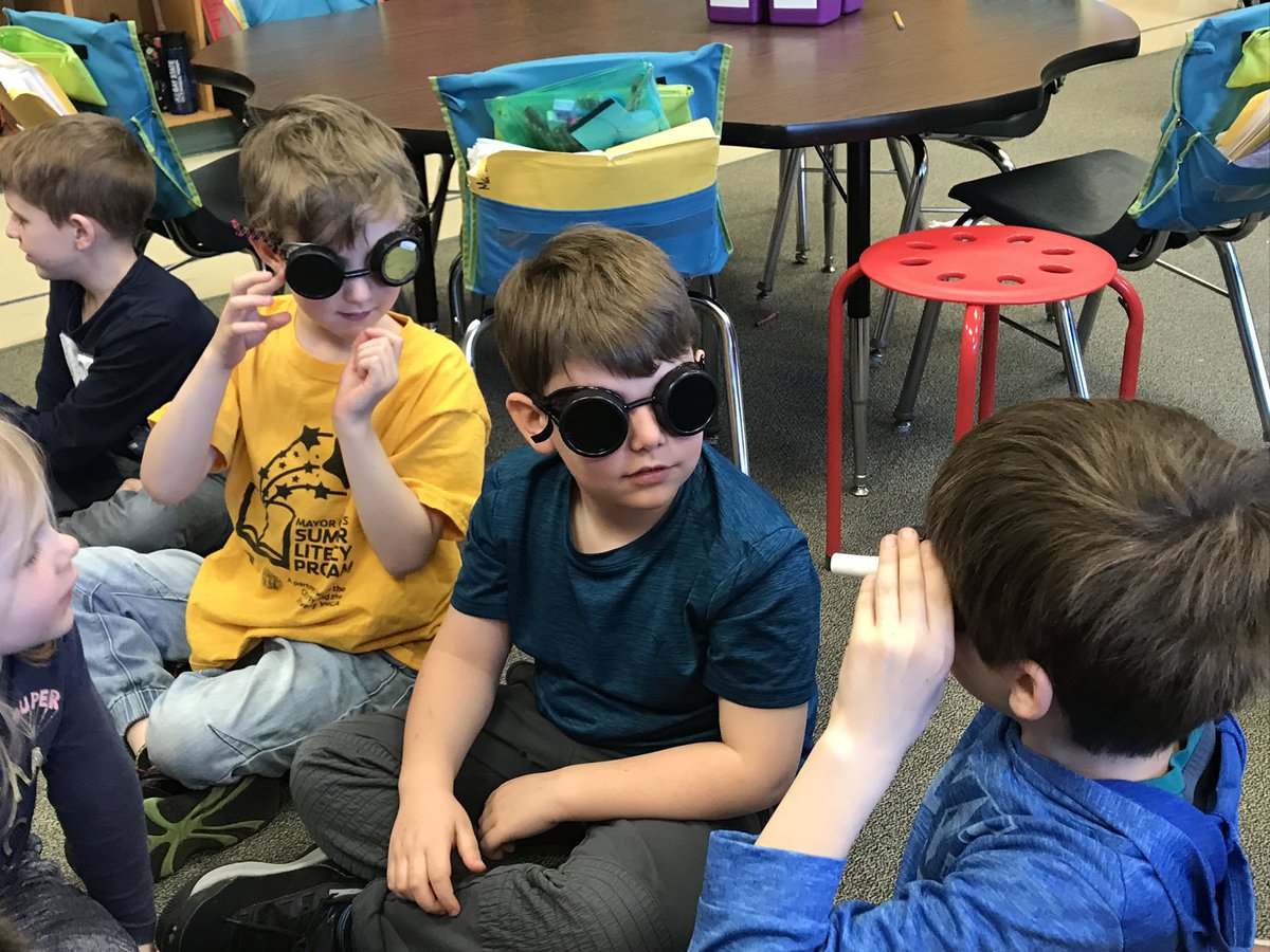 MrsKsOwls's tweet photo. First graders enjoyed learning about vision impairments from Vision and Mobility Specialist Erin Buckley. @CoveSchoolOwls https://t.co/uLjuitaLwM