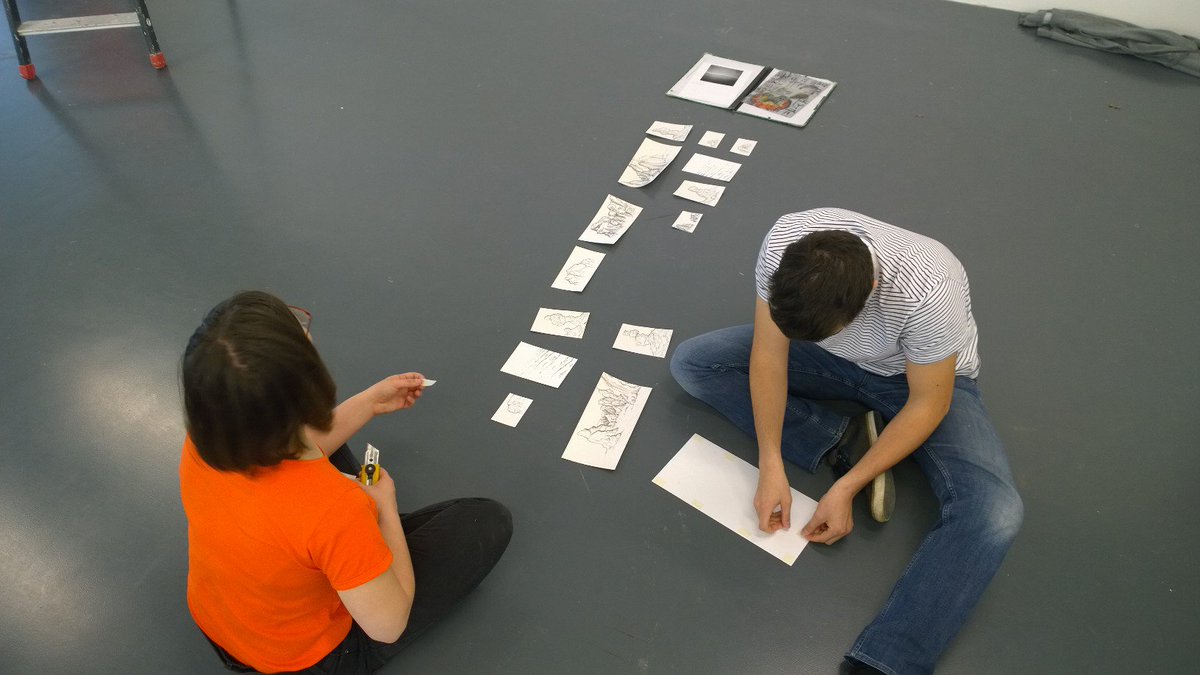 Frac_PC's tweet photo. Des nouvelles en images du #workshop des étudiants de 4ème année de @EESI_ESA qui passent cette semaine immergés dans la collection du FRAC à #Linazay !
Création et dialogue entre les œuvres sont au programme ! https://t.co/IbNHRS77CR