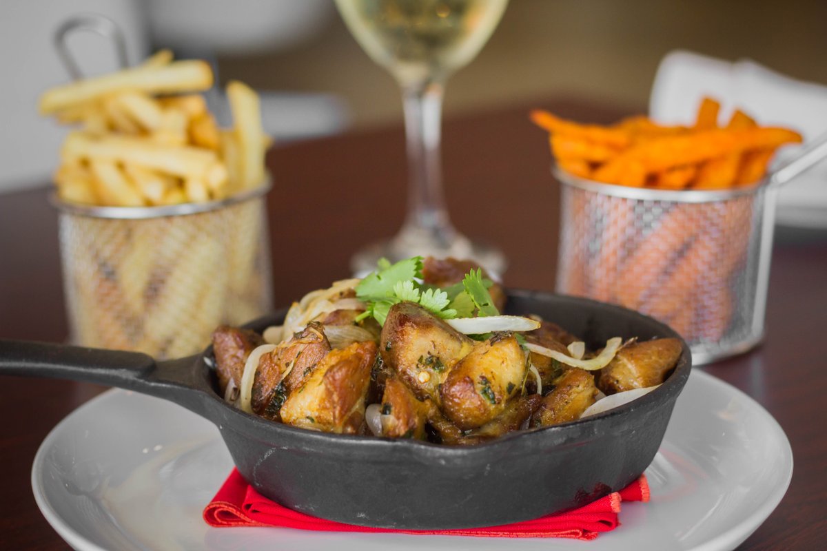 TRYP_IslaVerde's tweet photo. Aquí no hay mucho que decir porque esa foto lo dice todo... 🤤🤤🤤 #QueRico #EspecialesDeAlmuerzo #EmigranteGastrobar #IslaVerde https://t.co/iAEeOxhSoC