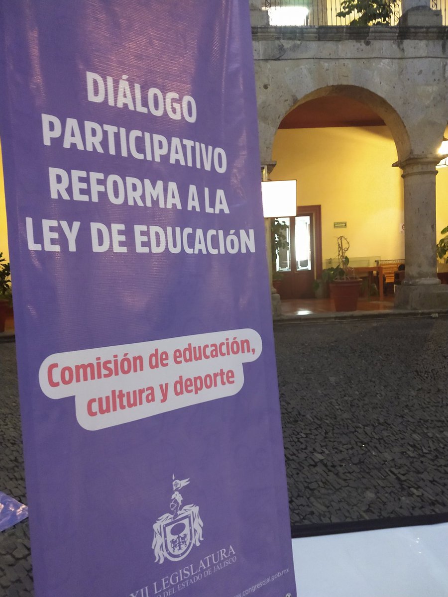 MaraRoblesV's tweet photo. Estamos por empezar el 1er Diálogo Participativo para la Reforma a la Ley de Educación, un paso más a la #Refundación de Jalisco. https://t.co/Cdi2tgyAqA
