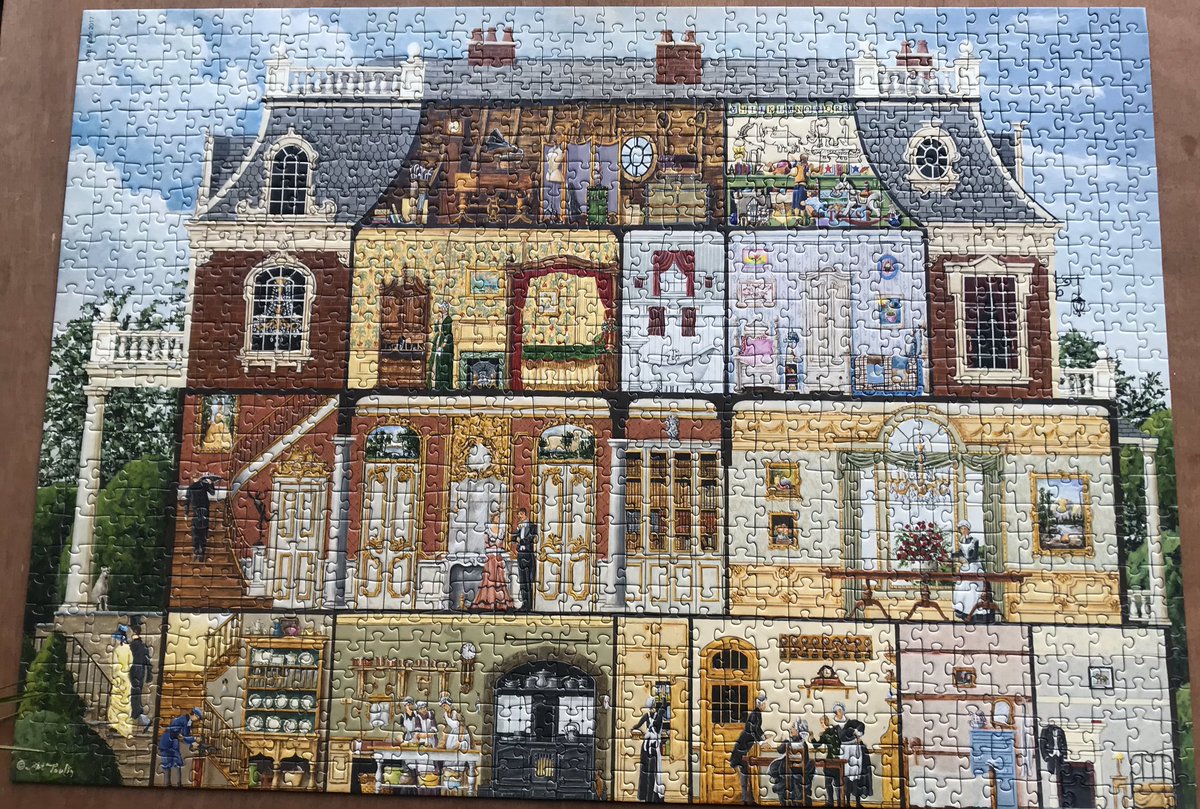 EmanuelaPatti1's tweet photo. This is what team work looks like. 1000 pieces put together in a week. Well done us, housemates! #gigsaw #puzzles https://t.co/RCPnbk4kFU