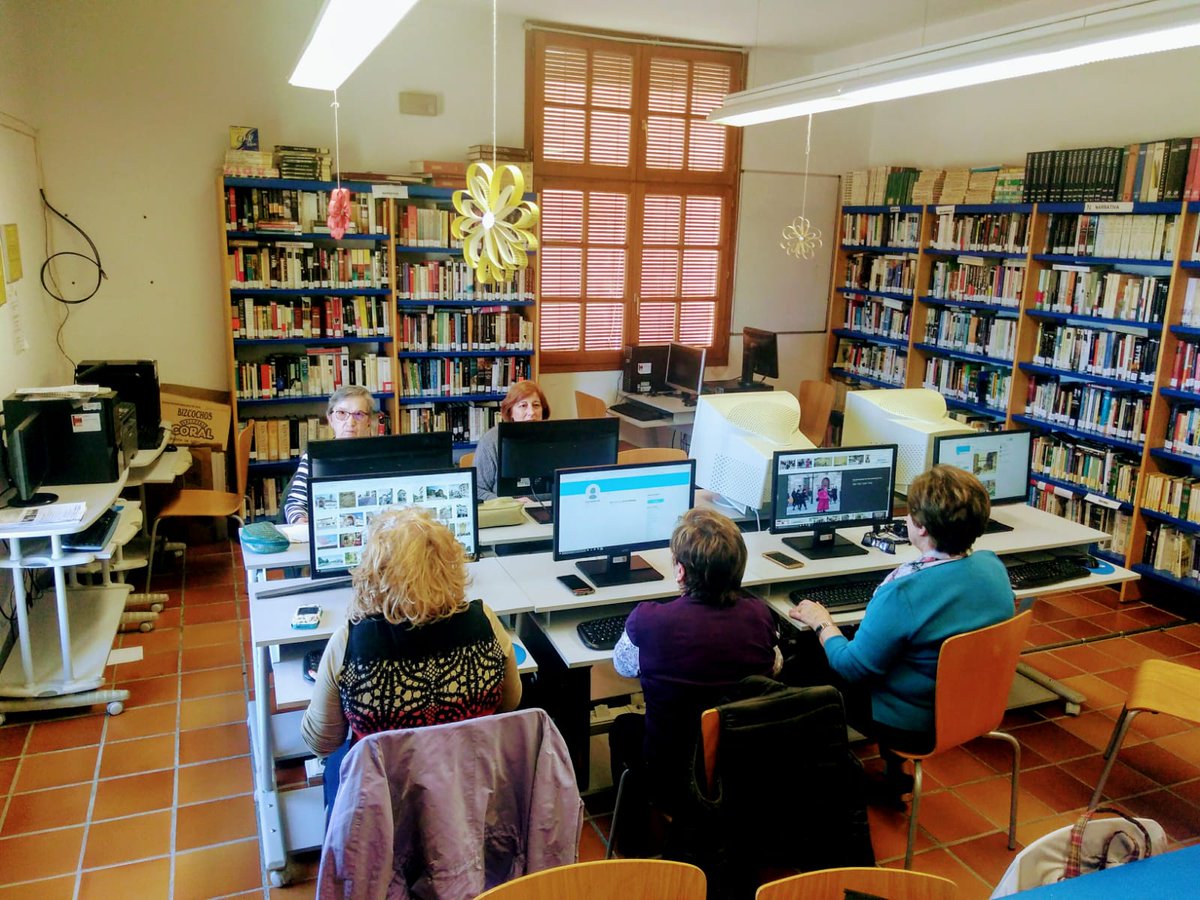 AdultosFonz's tweet photo. Inauguramos el twitter del Aula de Fonz de la escuela de Adultos del Cinca Medio.
@AdultosMonzon  #Fonz #Educaciondeadultos https://t.co/SByQCOmkoU