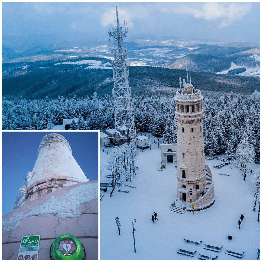 Some installations just have that Wow factor! #AED #Polska #rotaid