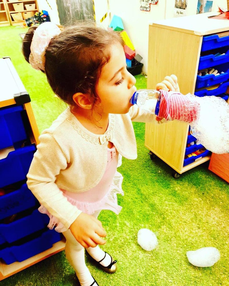 RWA_Primary's tweet photo. So much fun in KG Science Club! #rwascience #rwakg #rwaccas @RWADubai https://t.co/aNUjjGcrbe