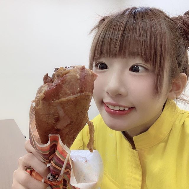 椎名ひかり ぴ様 Auf Twitter Usj つなぎコーデ お団子ヘアー 化粧薄め 目元すっぴん イースター Kawaiijapanda T Co Irnwyfrfyn