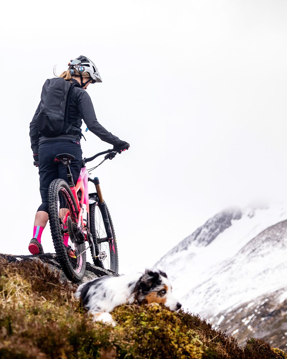 Brrr winter is definitely still here! 🥶 I love these wintery days when spring is just around the corner!  🌱 #cantfeelmyface #whatsworthit