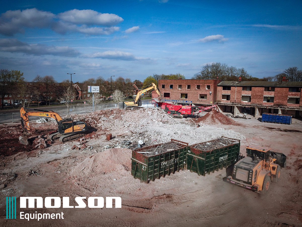 molson_group's tweet image. On site with the impressive @CITYDEMOLITION team today. Great to see so many Molson Equipment supplied machines on one site showing how Molson is a true one stop shop for any demolition contractor.

#demolition #terexfinlay #molsongroup #molsonequipment @HyundaiCEE @terex_finlay