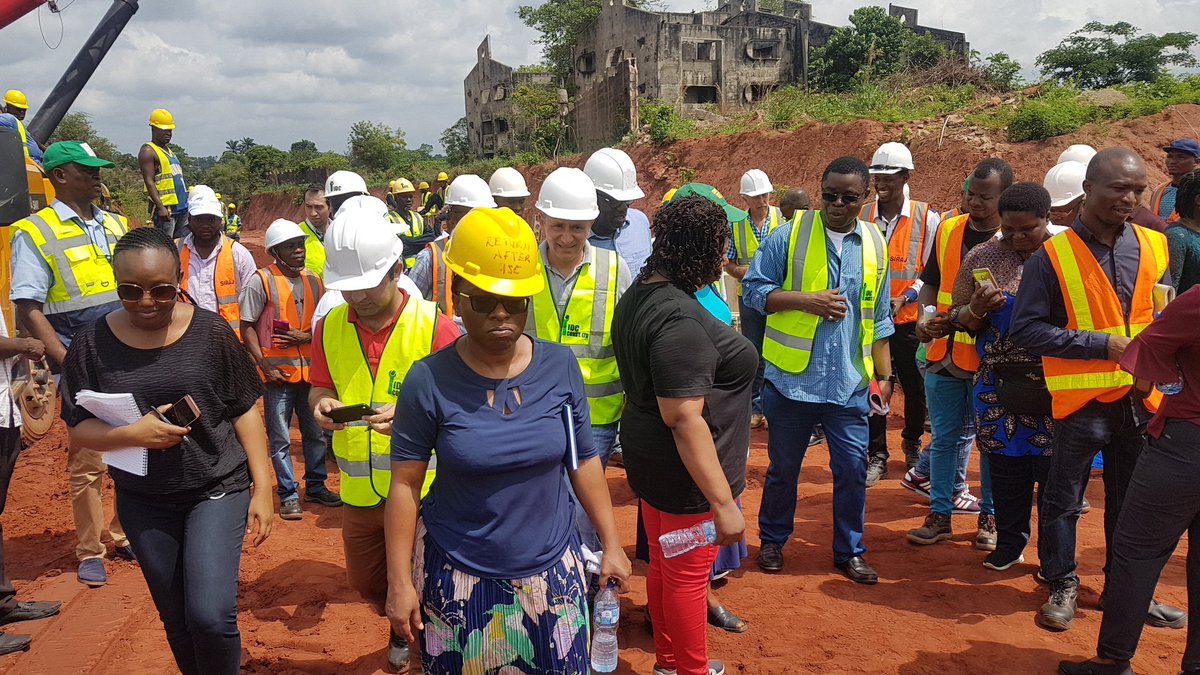 lordflaccko_'s tweet photo. @NEWMAP_NIGERIA an acclamation of "where there is a will, there is a way." FG conceived NEWMAP&amp; 6yrs on the Success story is unimaginable!so acclaimed the Igwe CY Enweze of UMUOJI idemili NLGA !#newmapis working https://t.co/zKkqmz6dUR