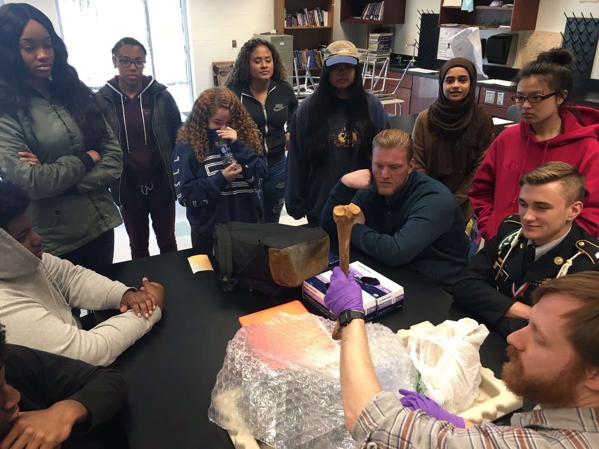 The100thMsBrown's tweet photo. AMAZING anatomy and physiology visit from the @RexHealthcare Physical Therapist and Physical Therapist Assistant @KnightdaleHS! Fantastic engagement. #LookAtMyPosture https://t.co/E7Bnyfziwq