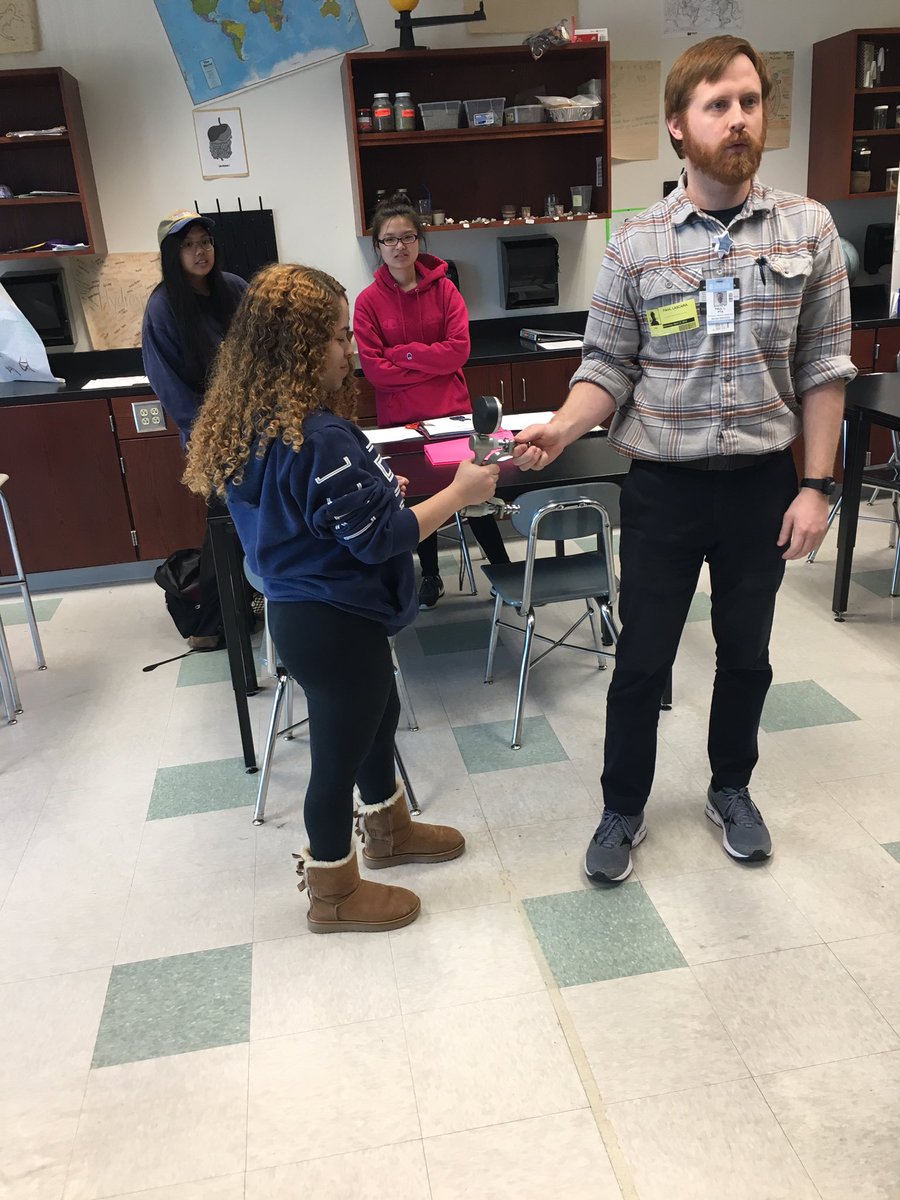 The100thMsBrown's tweet photo. AMAZING anatomy and physiology visit from the @RexHealthcare Physical Therapist and Physical Therapist Assistant @KnightdaleHS! Fantastic engagement. #LookAtMyPosture https://t.co/E7Bnyfziwq