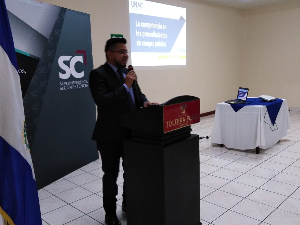 SCompetencia's tweet photo. #EnEsteMomento, equipo de expertos de la SC y #UNAC, capacitan a personal de #UACIS, sobre la importancia de la Competencia en compras públicas, en la Zona Occidental.
#ElSalvador #CapacitaciónSC #Competencia https://t.co/1nEWZIKc3F