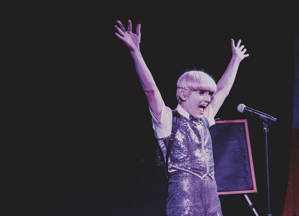 Today's #WorldTheatreDay &amp; we're celebrating all the fantastic performers, actors, producers &amp; directors involved in making <a href="/brightonfringe/">Brighton Fringe</a> happen each year. Our 2018 festival had over 4,500 performances to audiences of more than 592,690 in total. 
📷: @cczhphotos <a href="/AlfieOrdinary/">Alfie Ordinary</a>