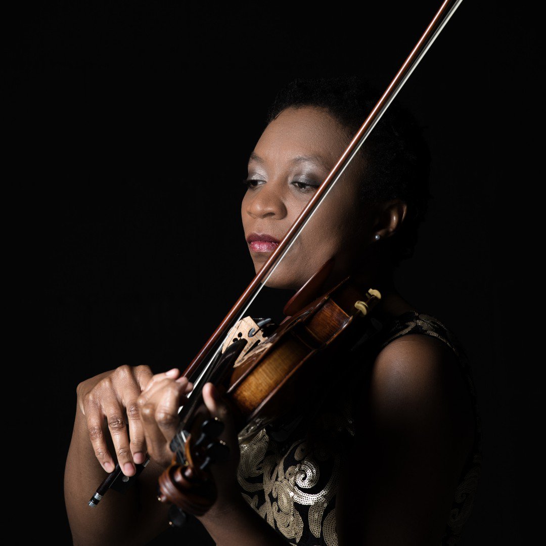On Friday, March 29th, Tai Murray (pictured), an award-winning violinist, joins the American Virtuosi at #sbdac. Tix just $40. sbdac.com/american-virtu…
#chambermusic #classicalmusic #swfl #fortmyers #naplesfl #americanvirtuosi #swflmsuic