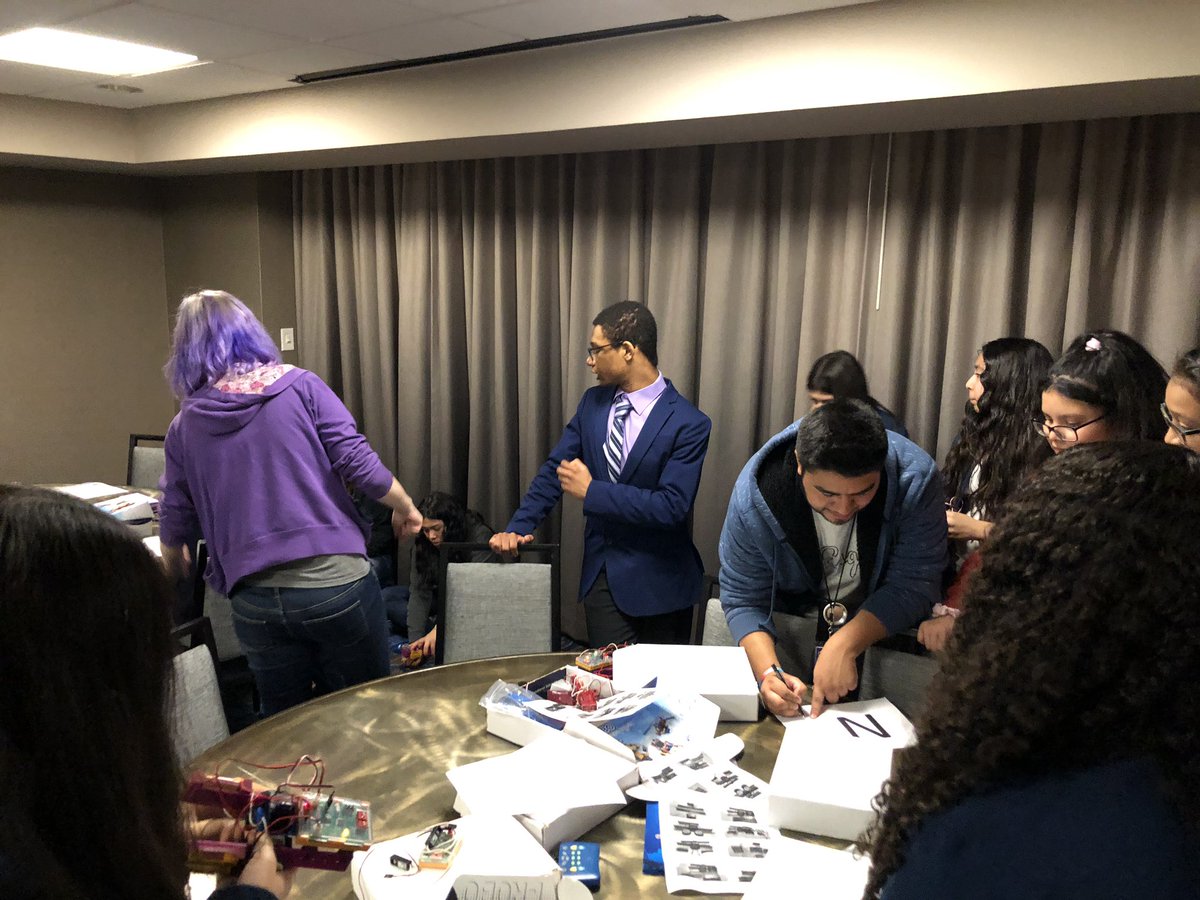 shhscompsci's tweet photo. Texan Robotics @frc6655 helping  @sernational STEM robotics competition. #ser2019 https://t.co/qbem8qmzIh