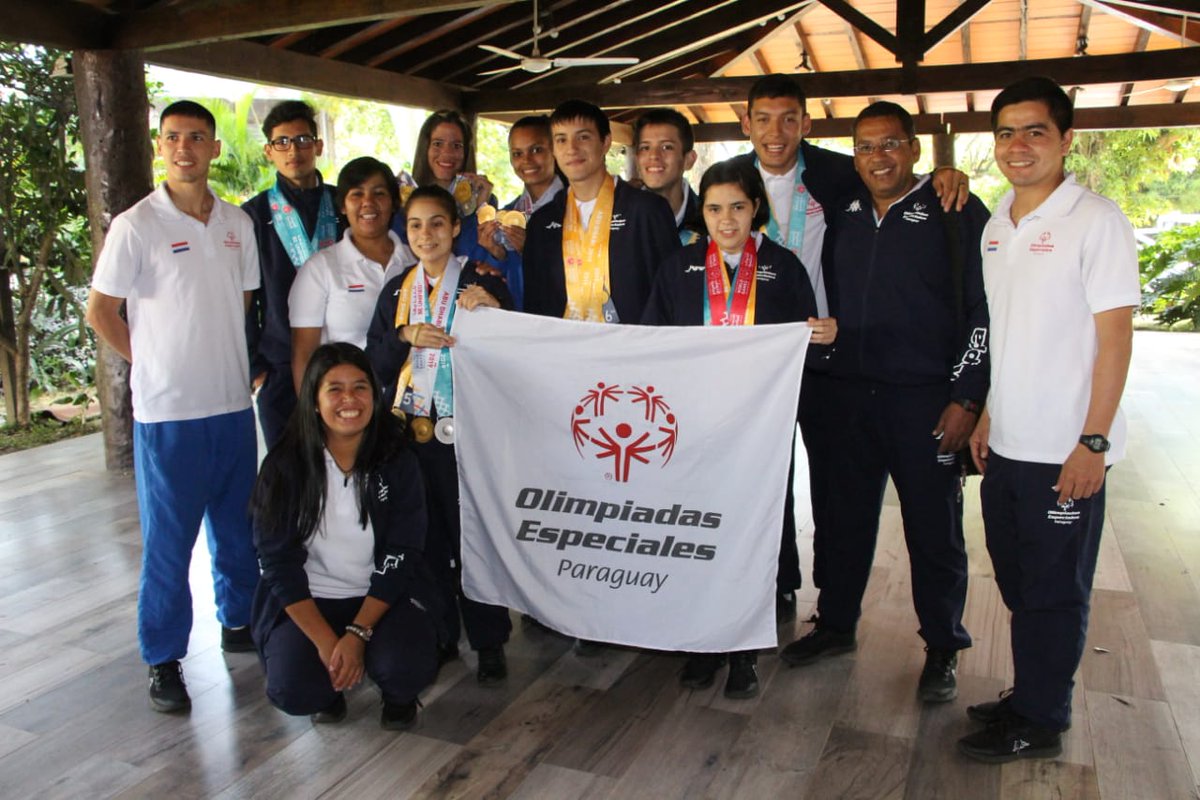 ClubGuarani's tweet photo. ¡Orgullosos de recibir a estos CAMPEONES OLÍMPICOS!
El #TeamMbarete de @OEP_Paraguay cosechó 27 medallas en los #WorldGamesAD y hoy los homenajeamos luego del entrenamiento 🤩
🥇10
🥈10
🥉7
#ElDeporteNosUne 🙌💛🖤 https://t.co/SbmOYzFTvy