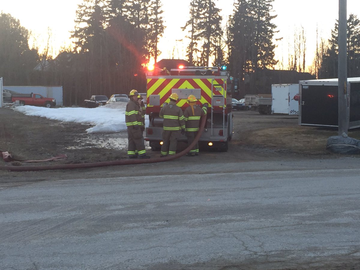 MeafordFire's tweet photo. @MeafordFire training last night on portable pumps and water relay. Great job.@Meaford @MeafordFire #watershuttle https://t.co/ESDDkfCBbH