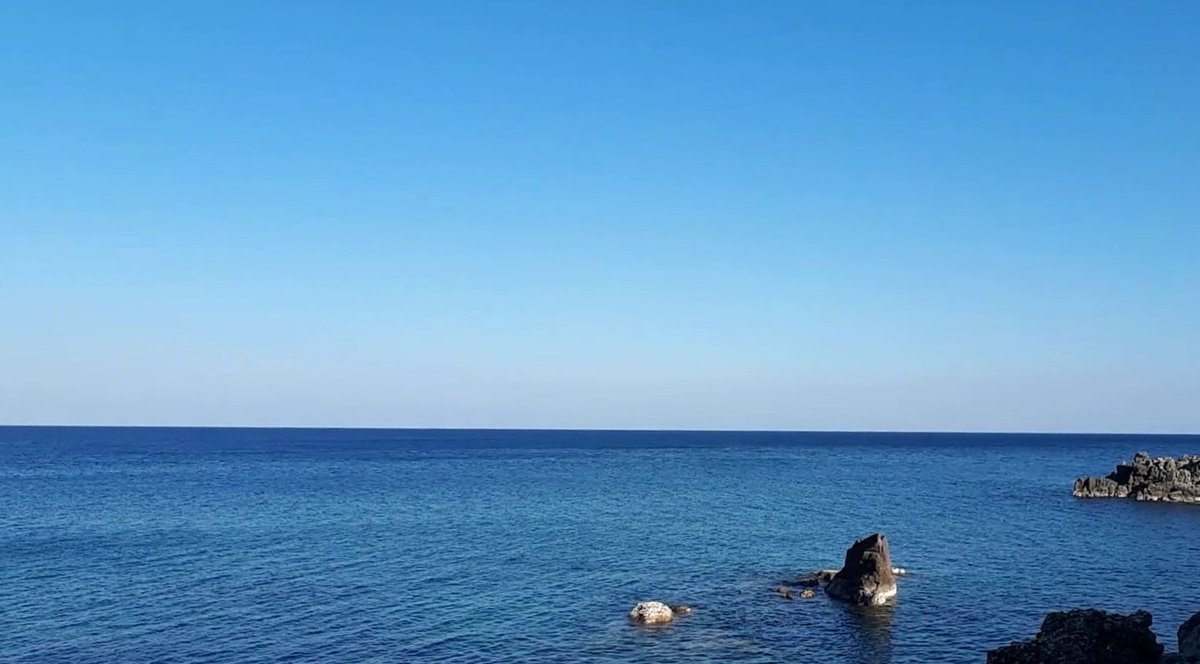 Perché il solo mattino che resta è il mare...